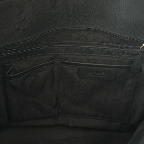 Jet Set Travel Large Saffiano Leather Tote Bag - Picture 11 of 13